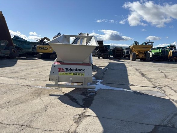 2022 TELESTACK TC424X