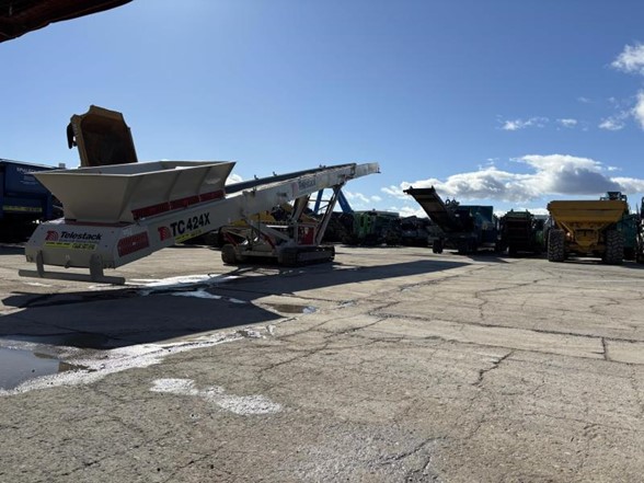 2022 TELESTACK TC424X