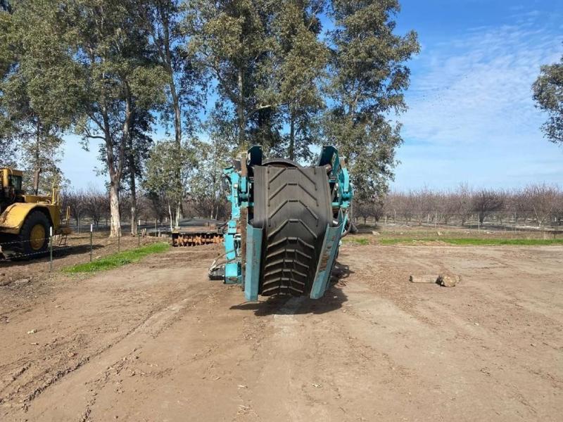 2013 ANACONDA TD516