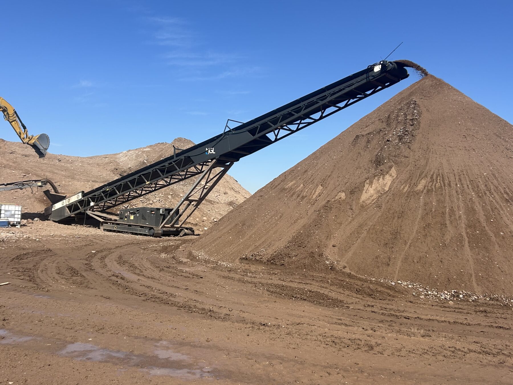 2023 MGL 842T