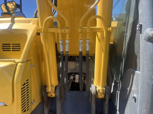 2023 KOBELCO SK140SR LC-7