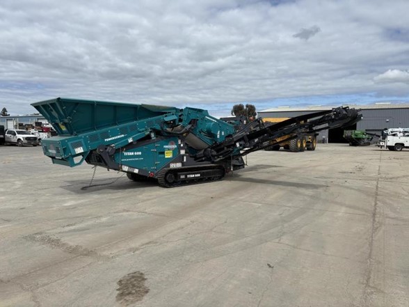 2024 TITAN 600