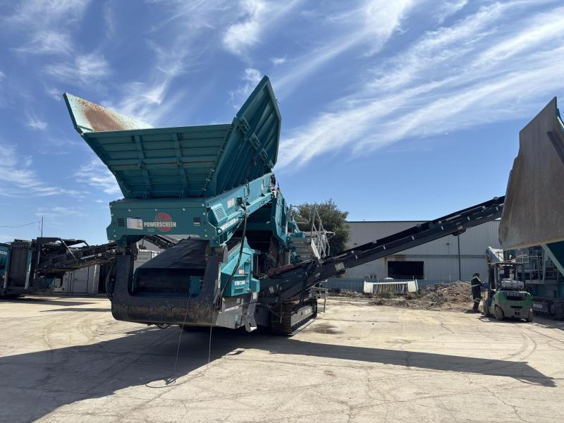 2024 POWERSCREEN TITAN 2300