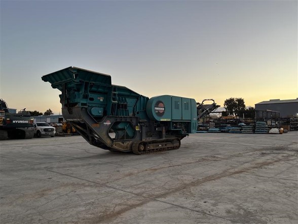 2019 Powerscreen Premiertrak 300