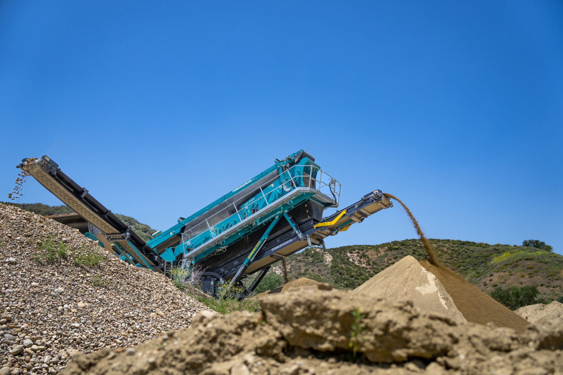 Powerscreen Chieftain 2200 inclined screen working in SoCal