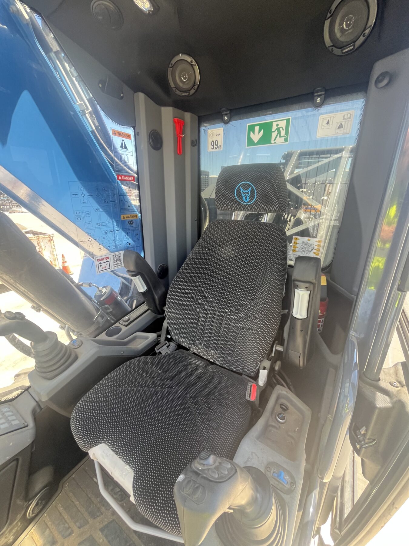 2025 FUCHS MHL420