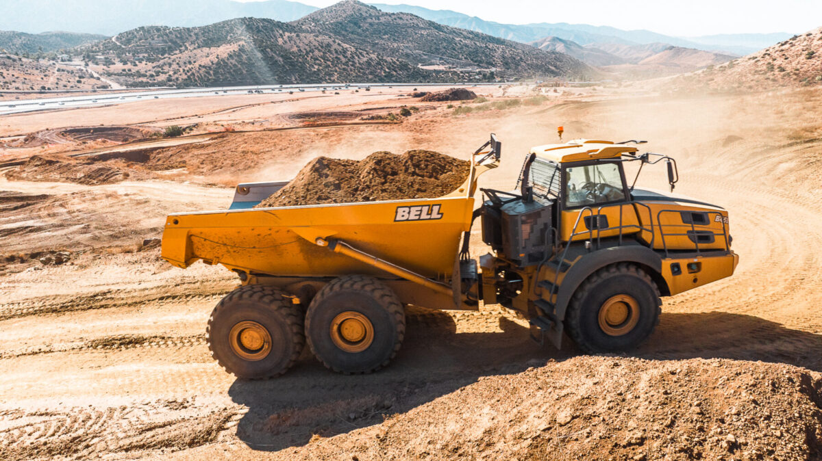 Bell Truck B45E loading dirt
